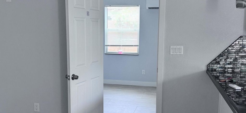 731 46th Street - Photo 9