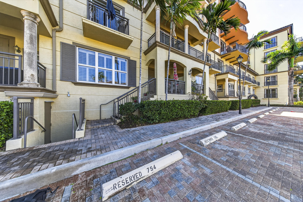 2633 Ne 14th Avenue - Photo 24