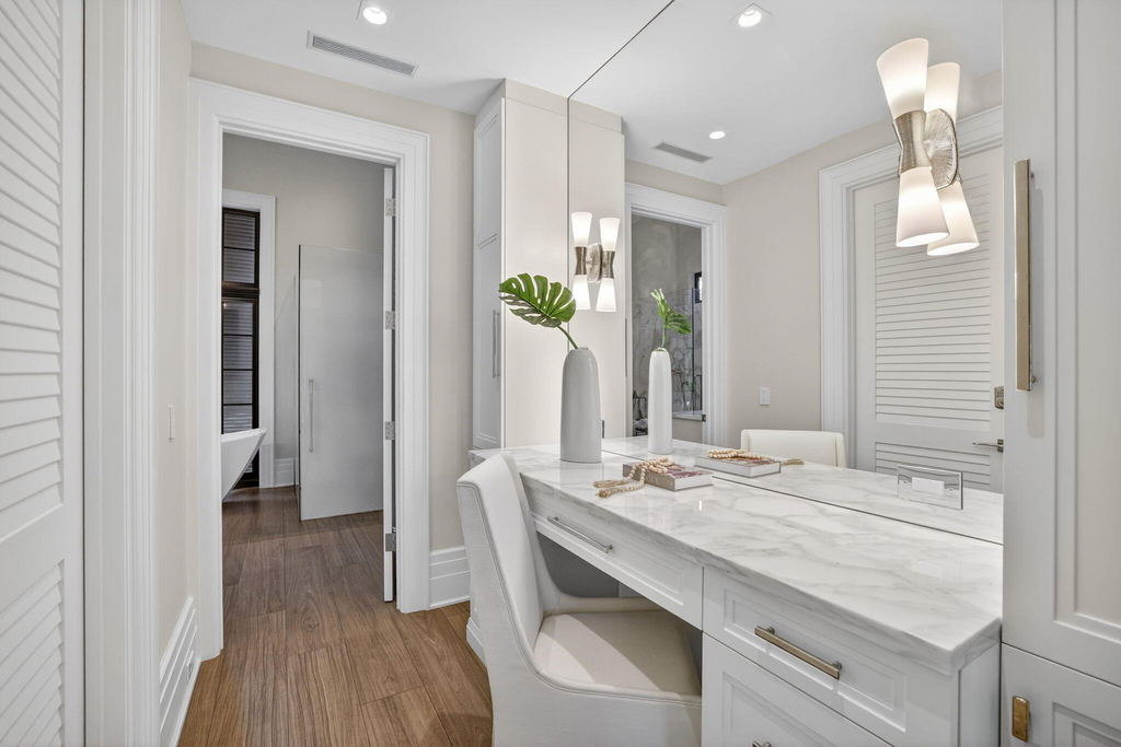 400 Mola Avenue - Photo 37