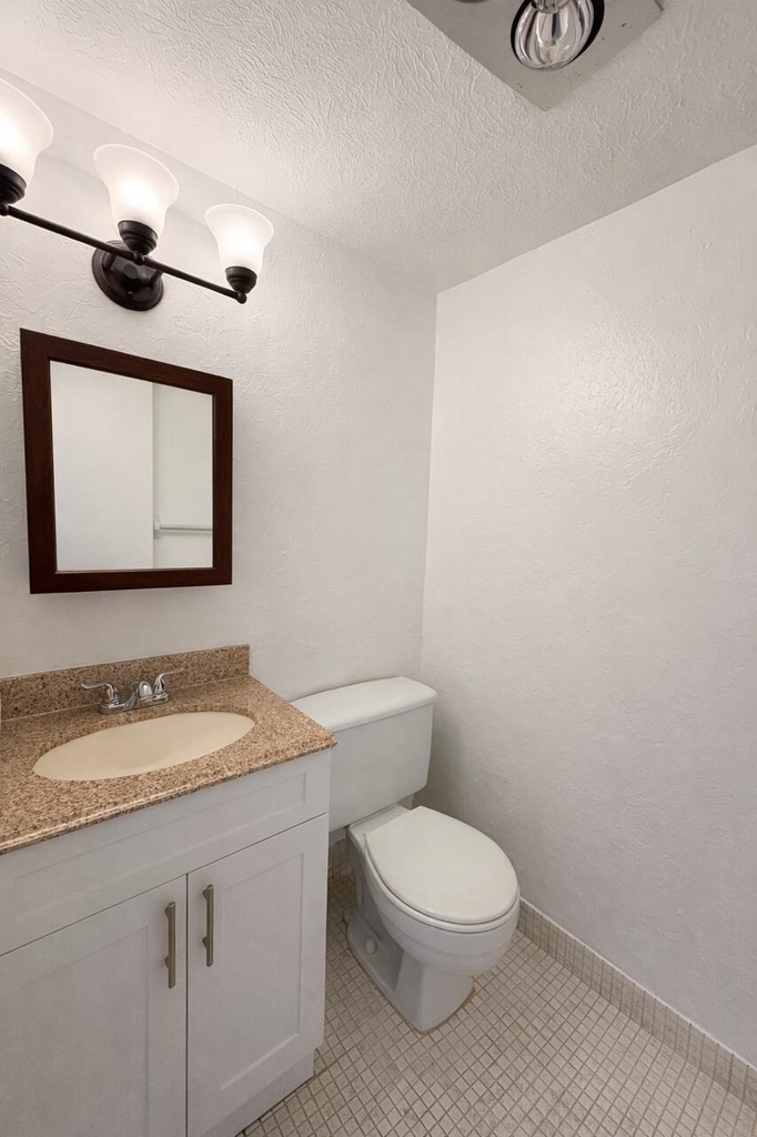 700 Village Green Court - Photo 8