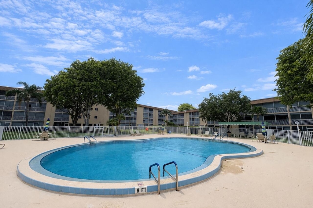 700 Village Green Court - Photo 18