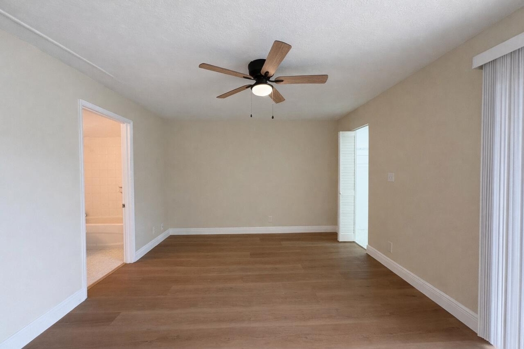 700 Village Green Court - Photo 13