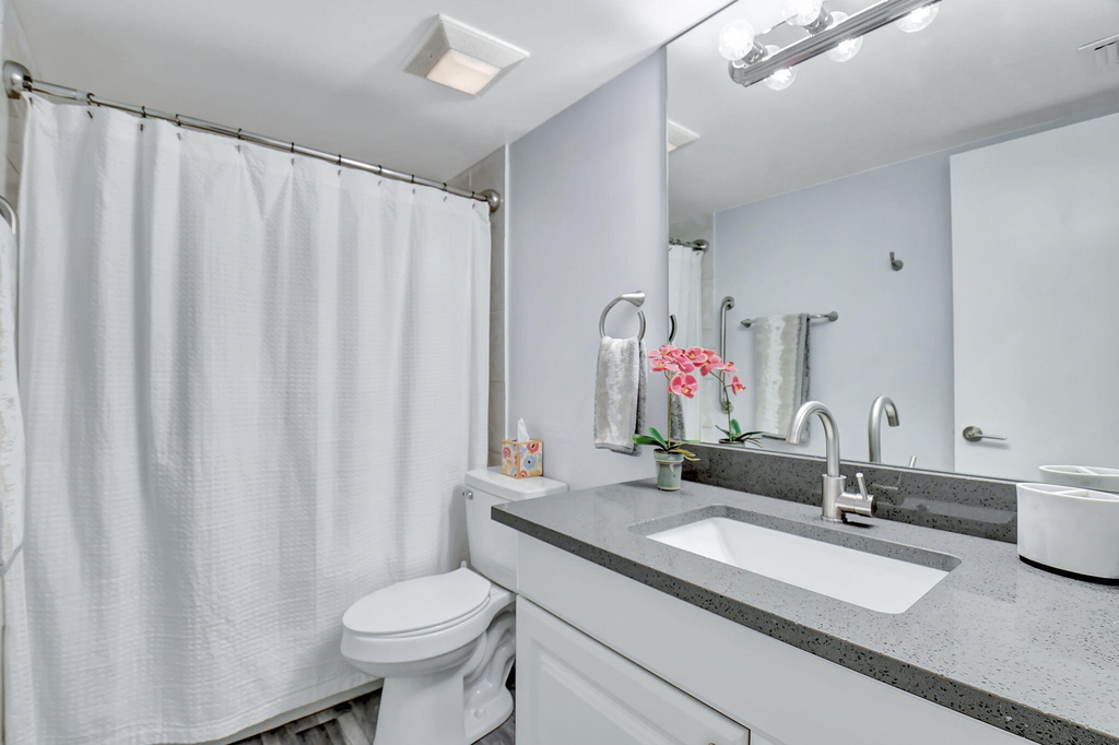 2255 Lindell Boulevard - Photo 16