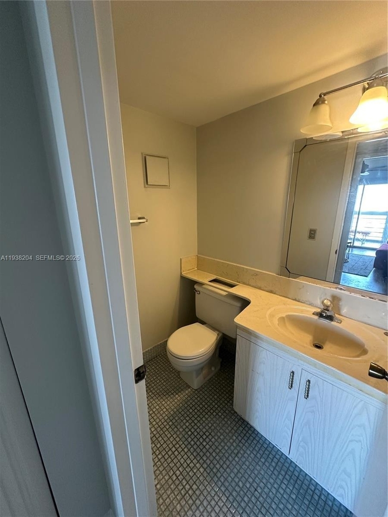 3043 Exeter - Photo 8