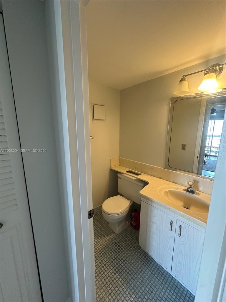3043 Exeter - Photo 7