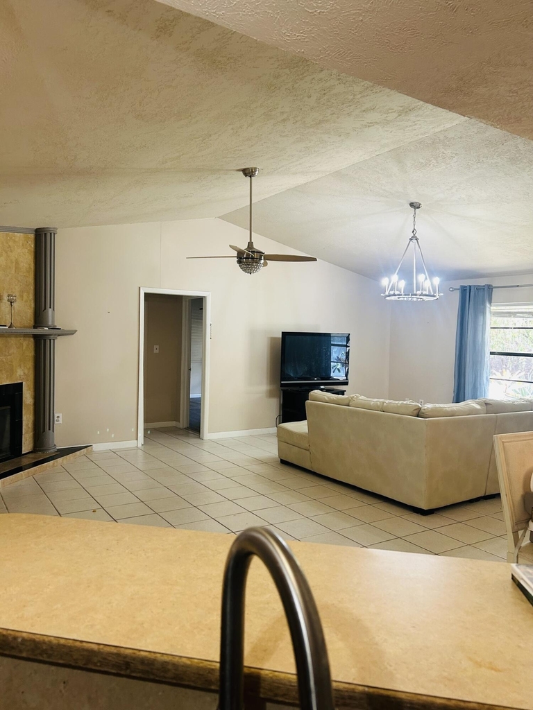 591 Sw Darien Ave Avenue Sw - Photo 3