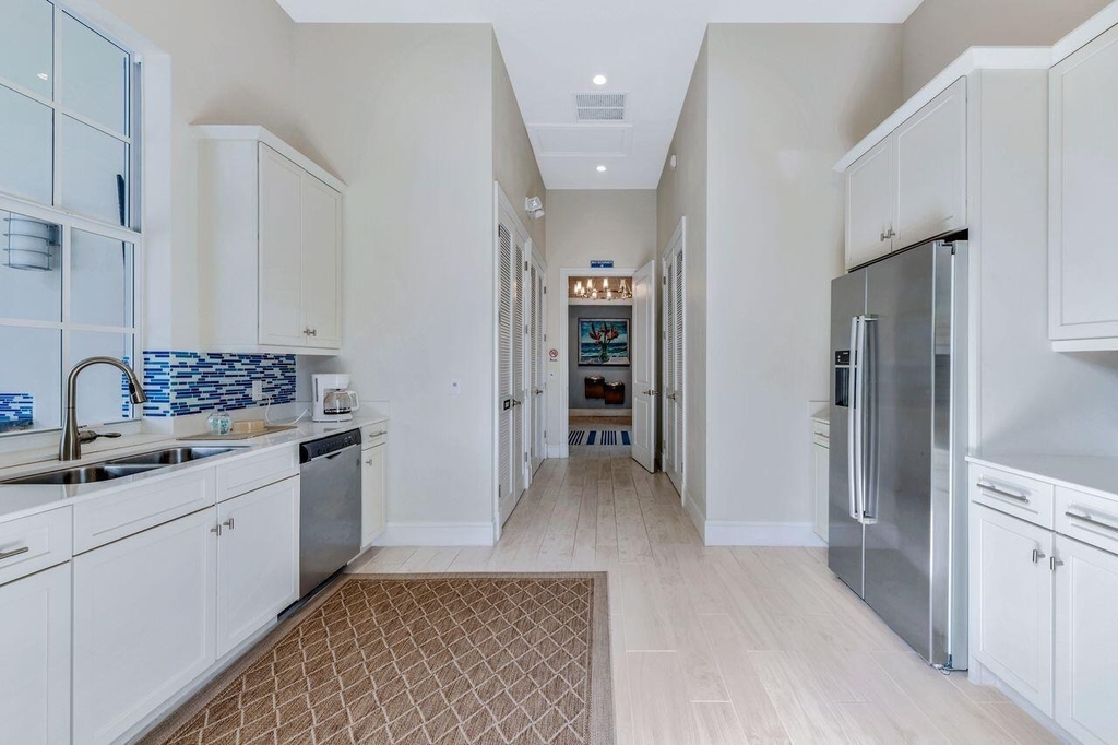 814 S Bay Colony Dr Drive S - Photo 29