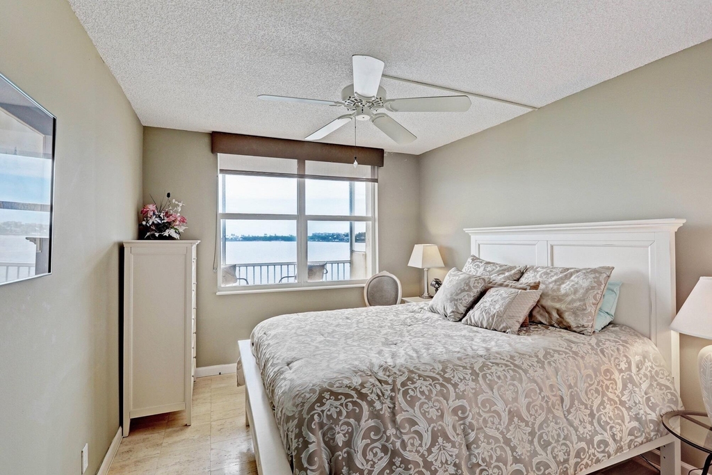 1820 New Palm Way - Photo 15