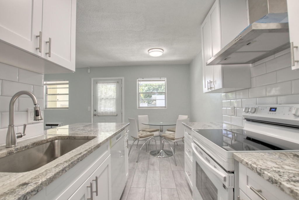 612 2nd Avenue S - Photo 13