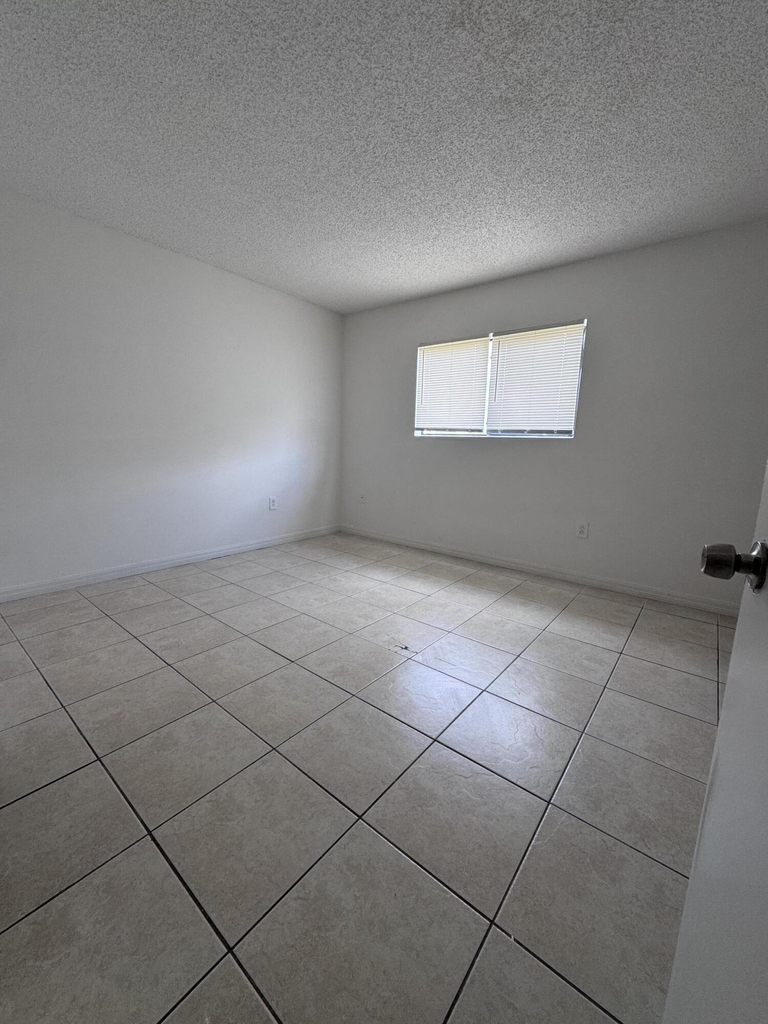 417 E Palm Cir Circle E - Photo 8