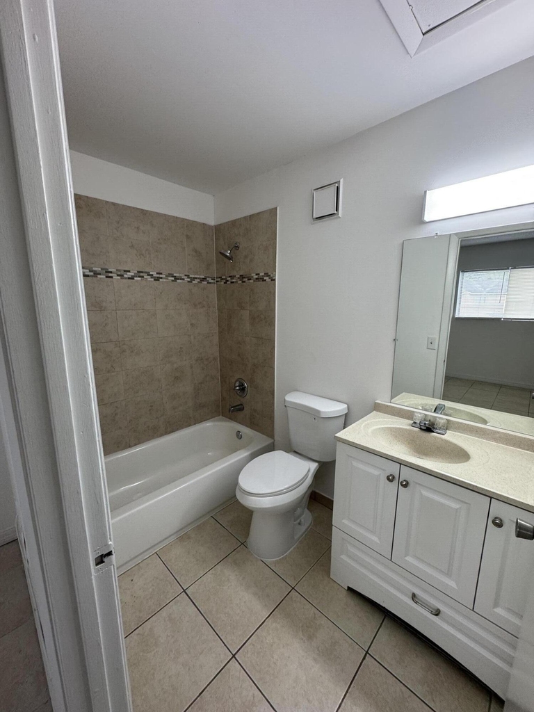 417 E Palm Cir Circle E - Photo 16