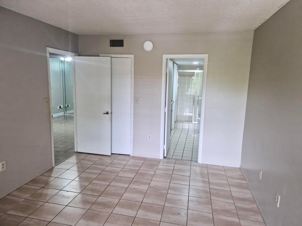 4166 Inverrary Drive - Photo 24