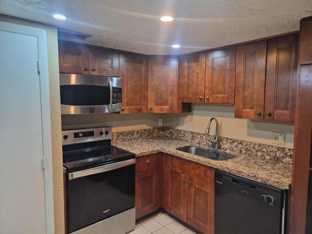 4166 Inverrary Drive - Photo 7