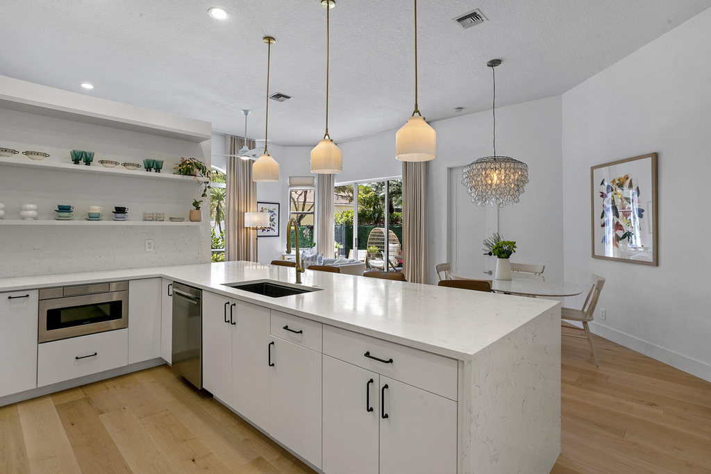 7655 Estuary Court - Photo 2