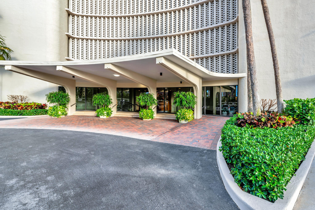 1200 S Flagler Drive - Photo 1