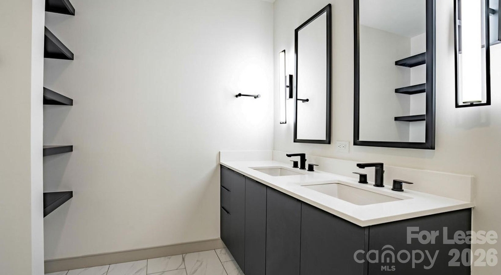 111 E Carson Boulevard - Photo 25