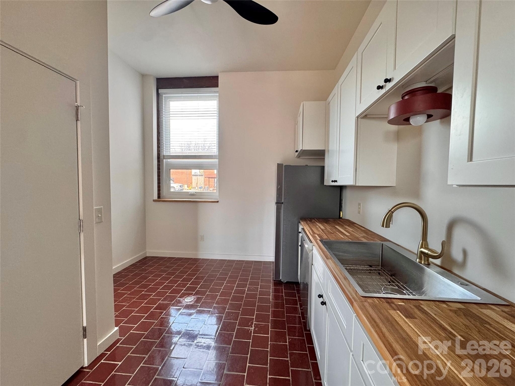 510 S College Street - Photo 18