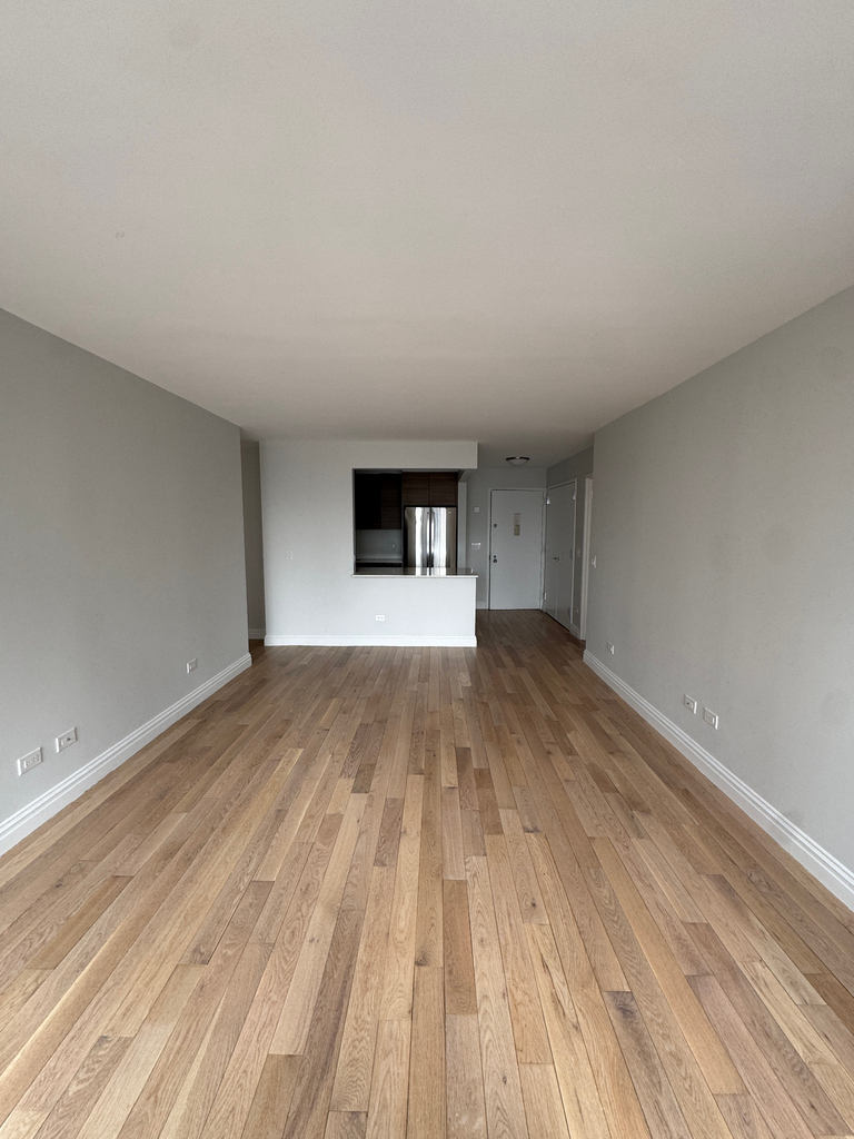 West 48th Street - Photo 5