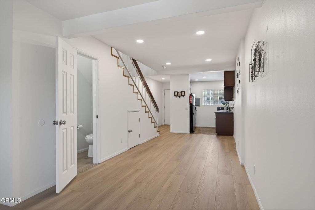 225 S Ventura Road - Photo 5
