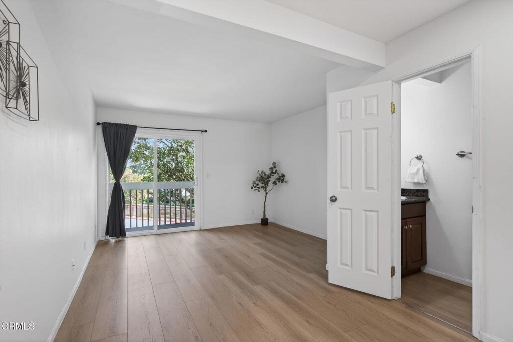225 S Ventura Road - Photo 3