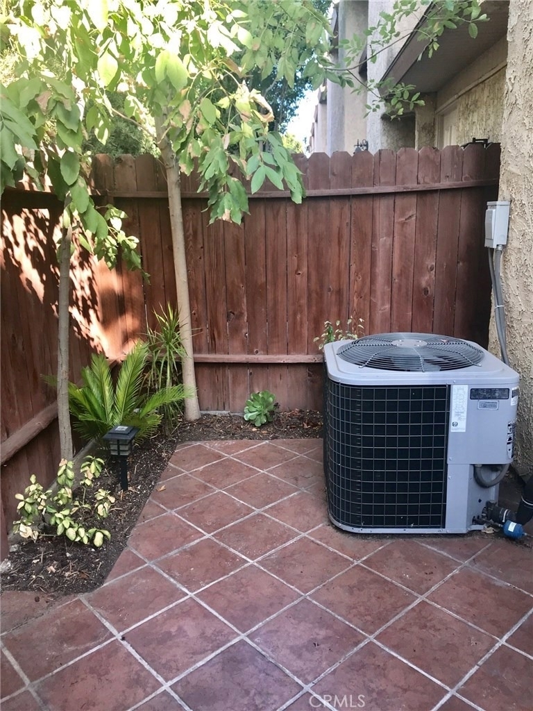 17807 Devonshire Street - Photo 27