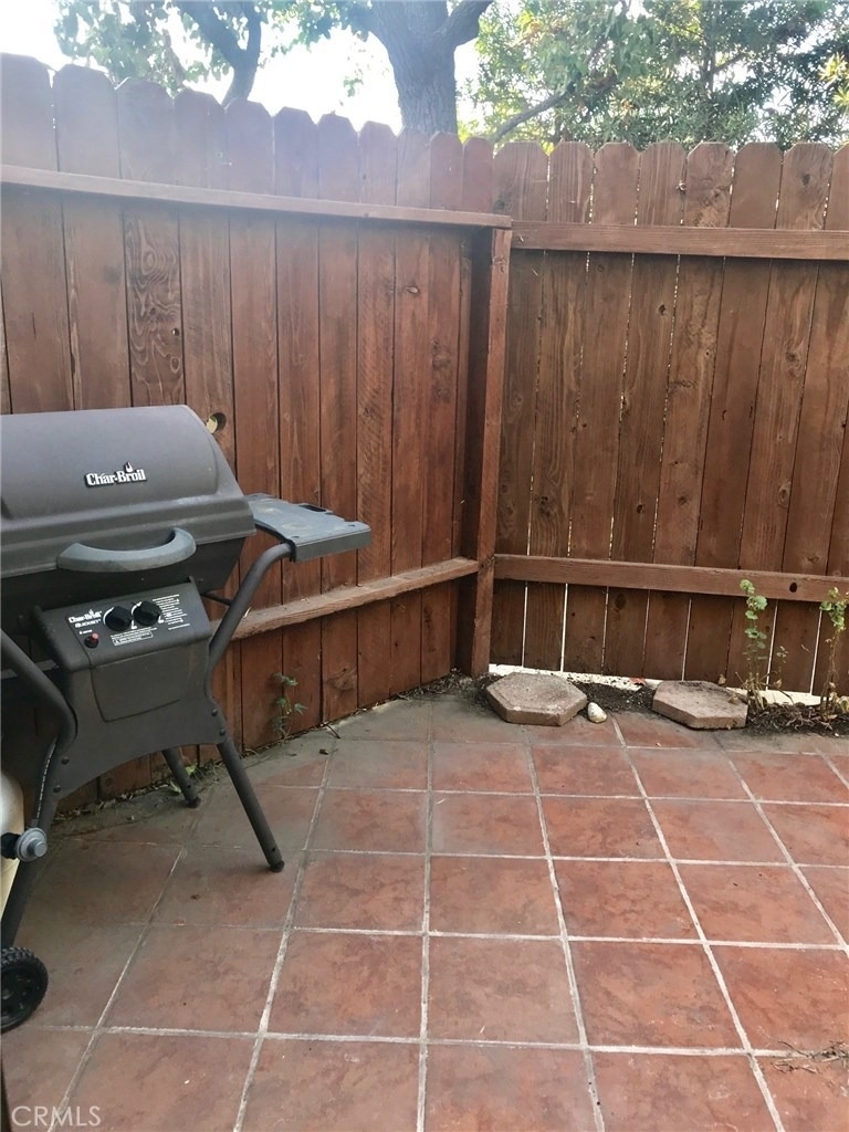 17807 Devonshire Street - Photo 28
