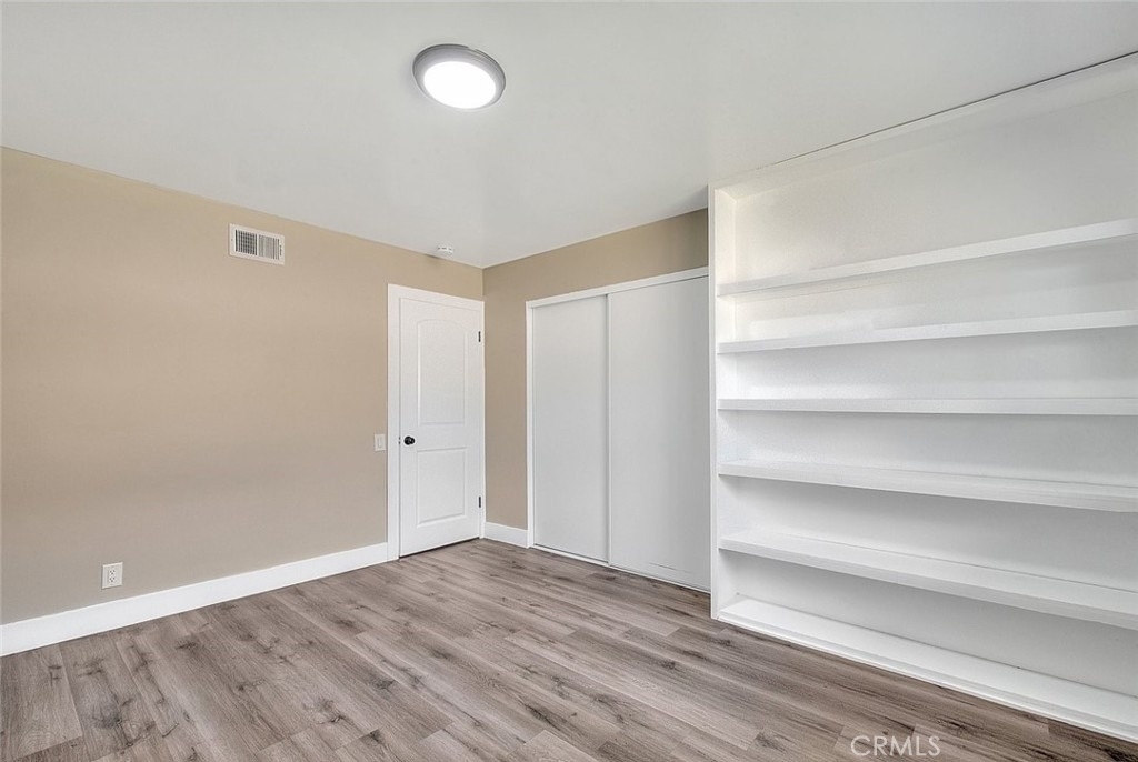 340 W Caroline Street - Photo 10