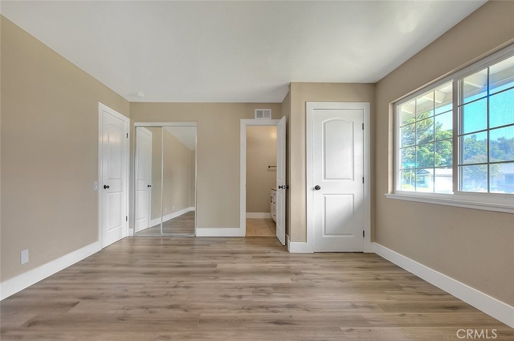 340 W Caroline Street - Photo 7