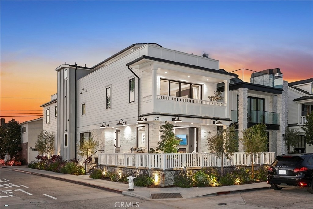 201 Opal Avenue - Photo 0