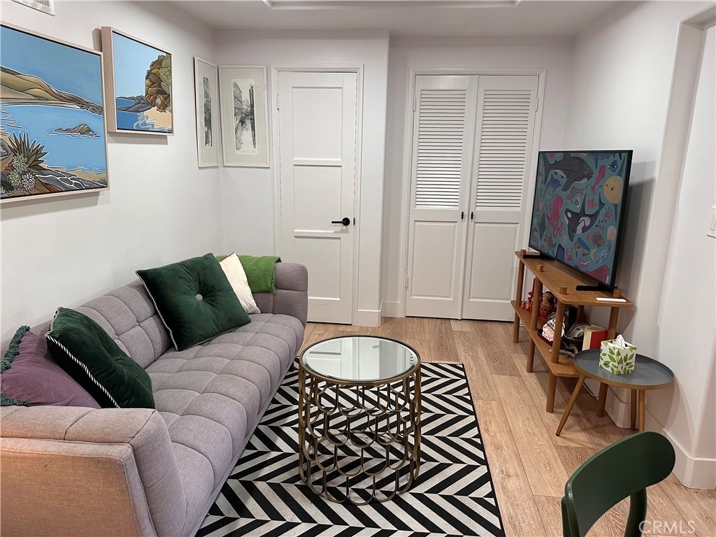 736 Lower Griffith Place - Photo 8
