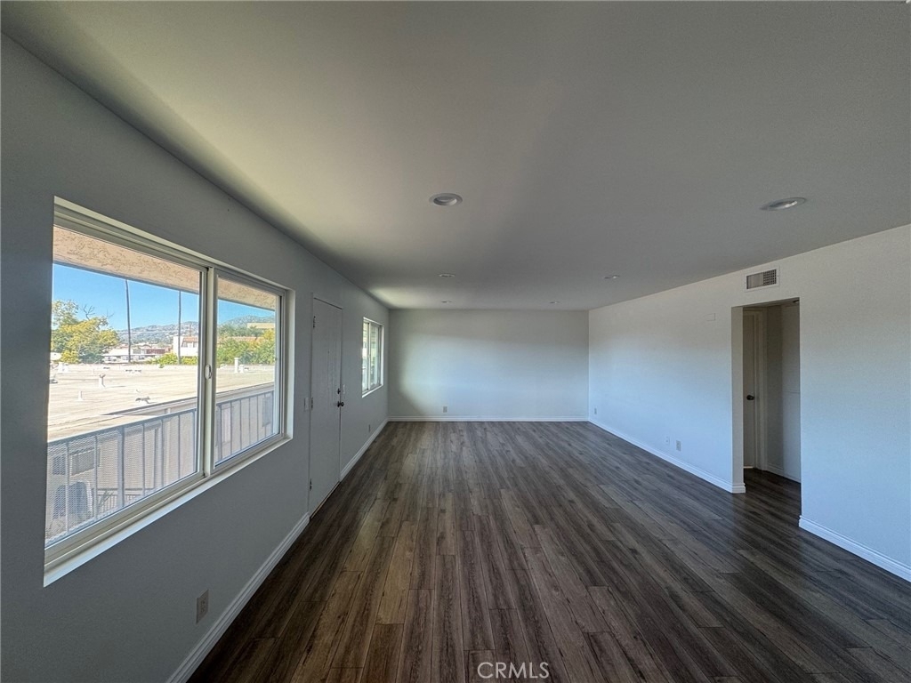 412 Burchett Street - Photo 2