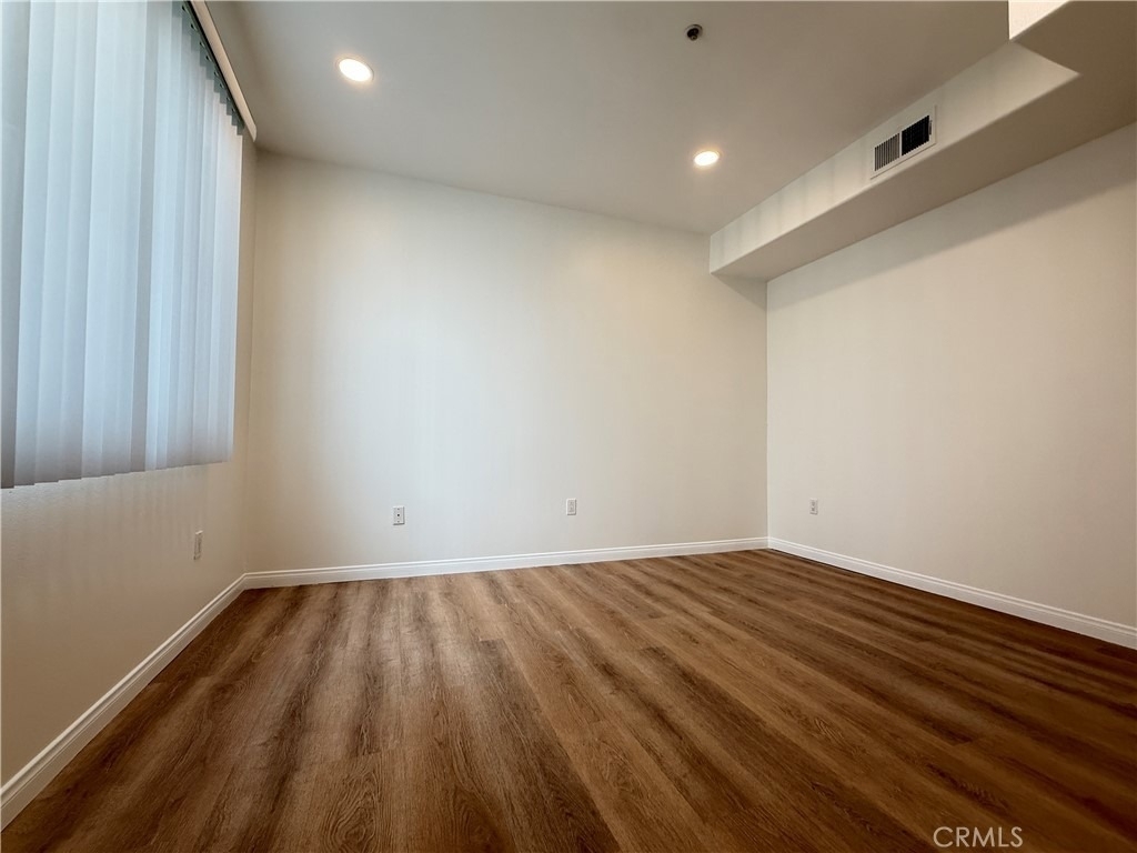 300 E Providencia - Photo 17
