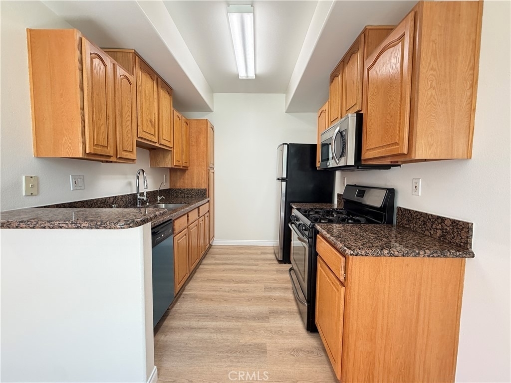 300 E Providencia - Photo 13