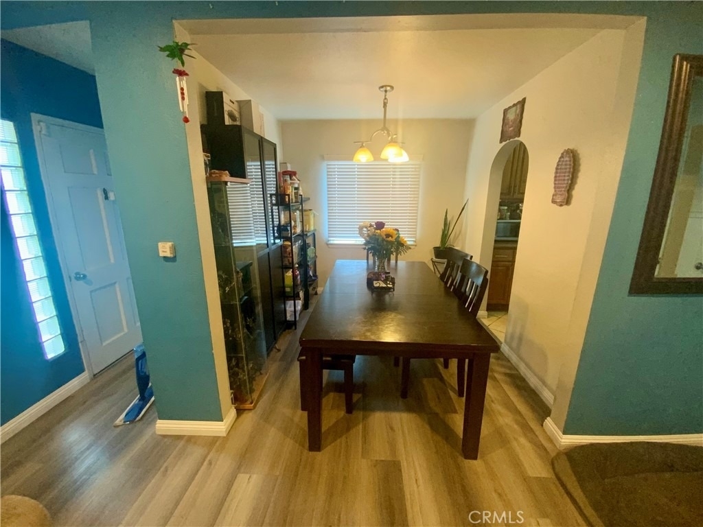 206 E Raymond - Photo 4