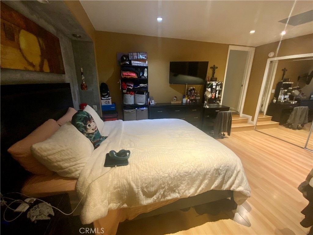 206 E Raymond - Photo 6