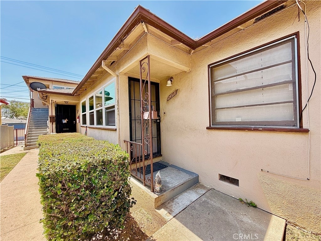 2431 W Beverly - Photo 6