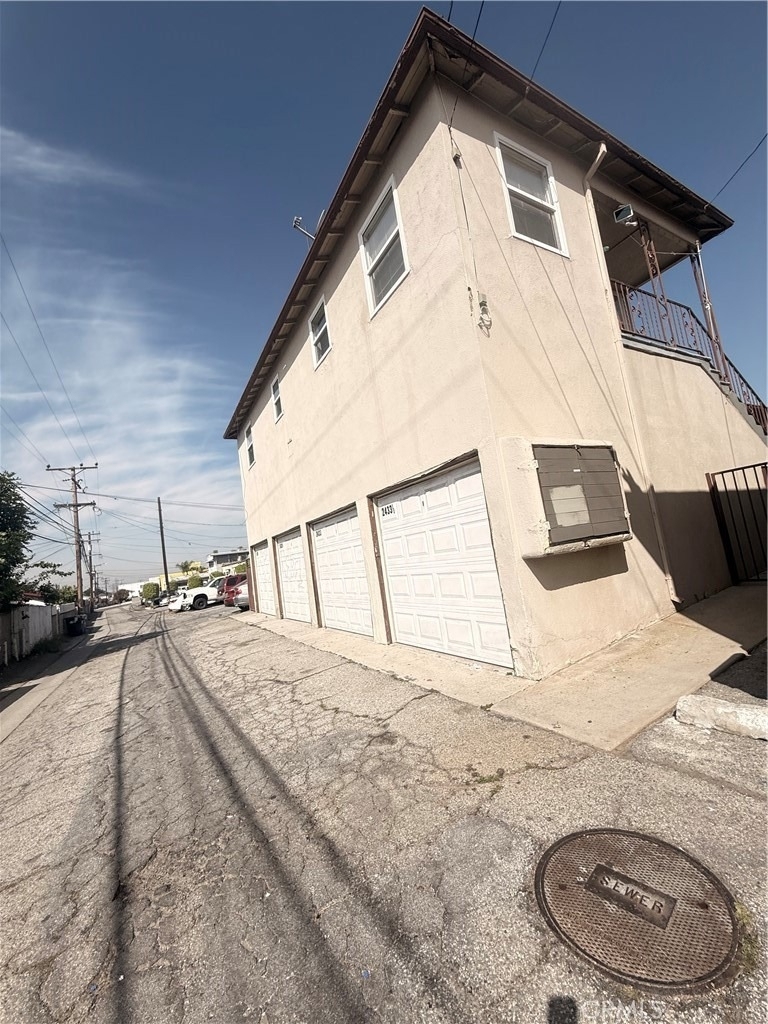 2431 W Beverly - Photo 3