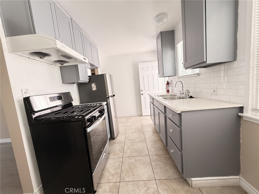 2431 W Beverly - Photo 11