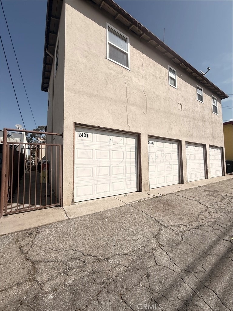 2431 W Beverly - Photo 4