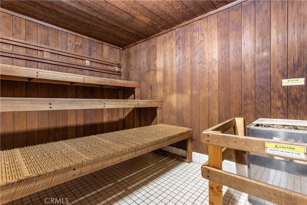 5460 White Oak - Photo 34