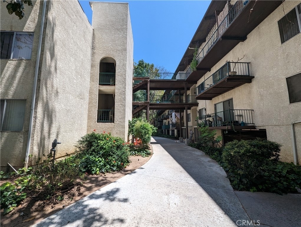 5460 White Oak - Photo 30