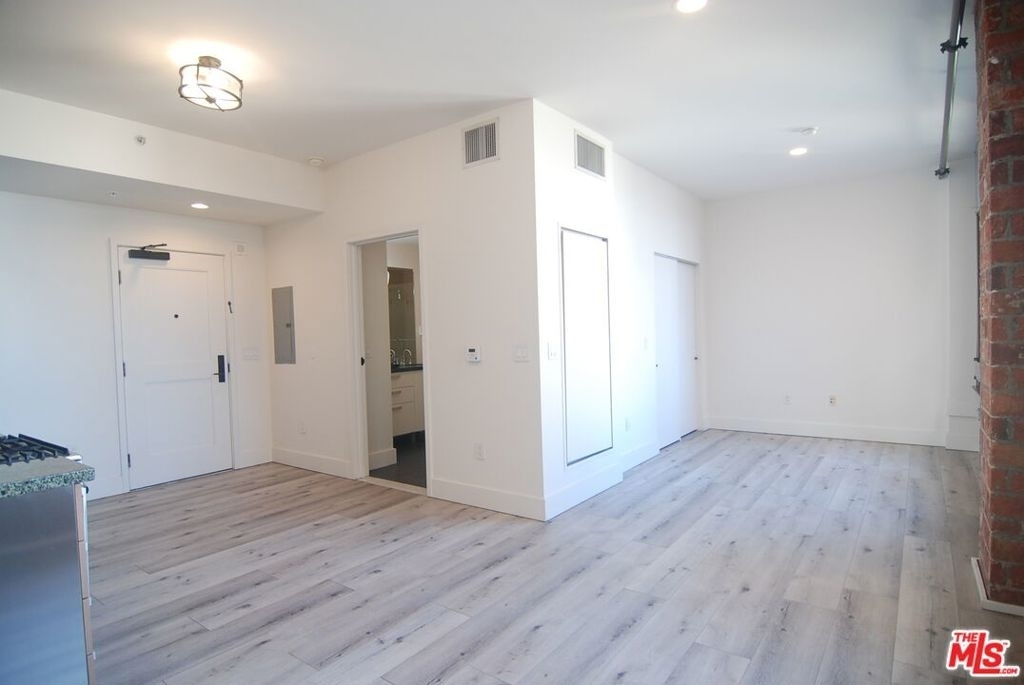 460 S Spring Street - Photo 2