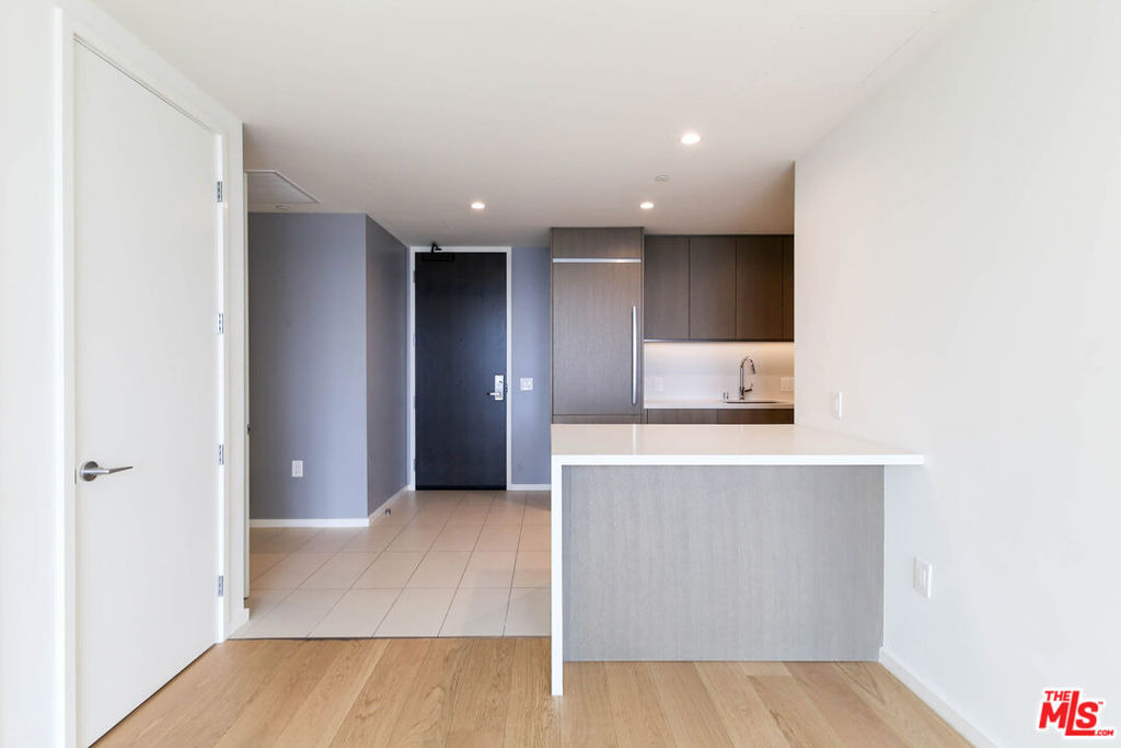 889 Francisco Street - Photo 13