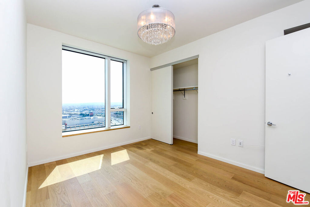 889 Francisco Street - Photo 21