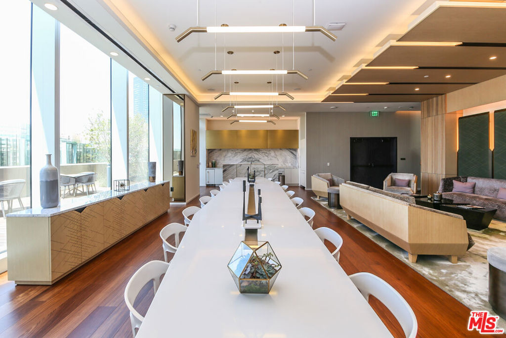 889 Francisco Street - Photo 4