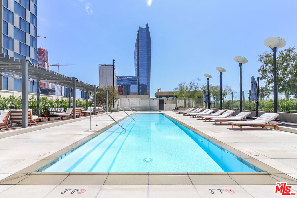 889 Francisco Street - Photo 0
