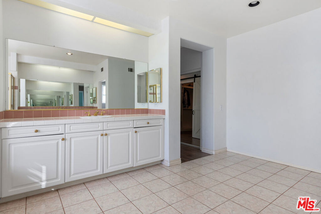 24310 Belford Court - Photo 48
