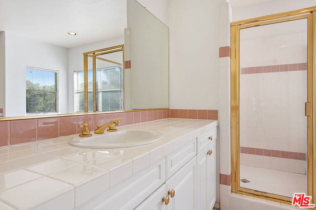 24310 Belford Court - Photo 47