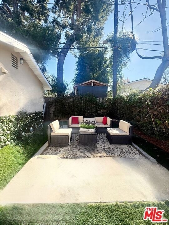 18002 Collins Street - Photo 12