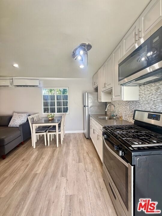 18002 Collins Street - Photo 3